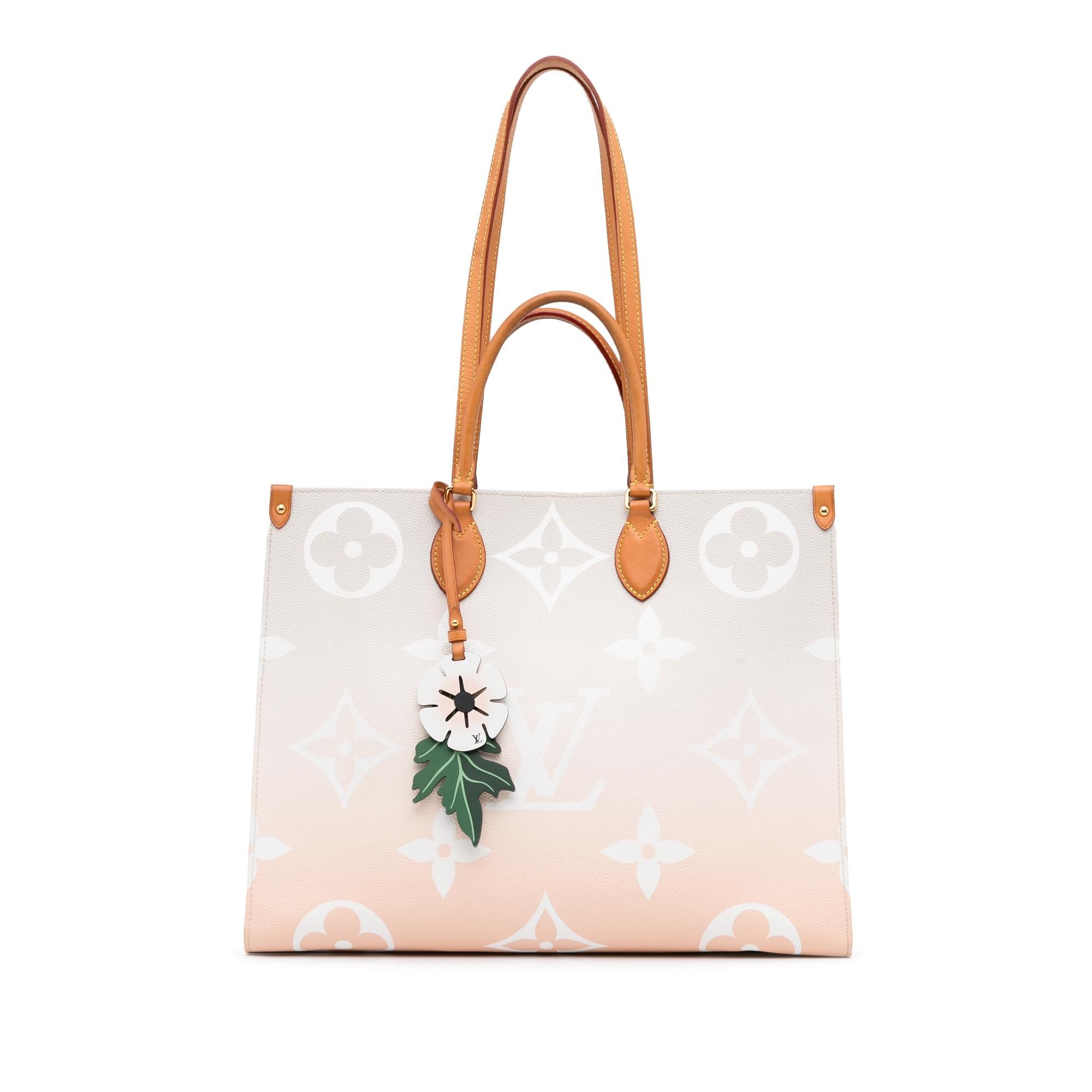 Louis Vuitton Monogram Giant By The Pool Onthego GM (SHG-za9VaB)