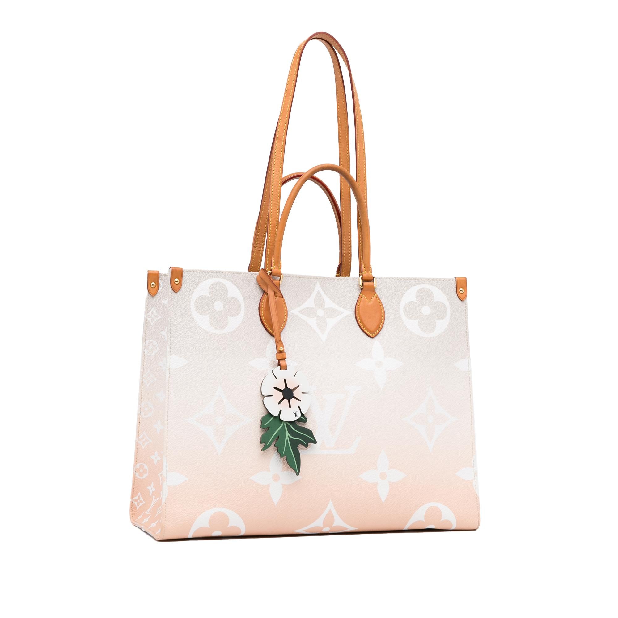 Louis Vuitton Monogram Giant By The Pool Onthego GM (SHG-za9VaB)