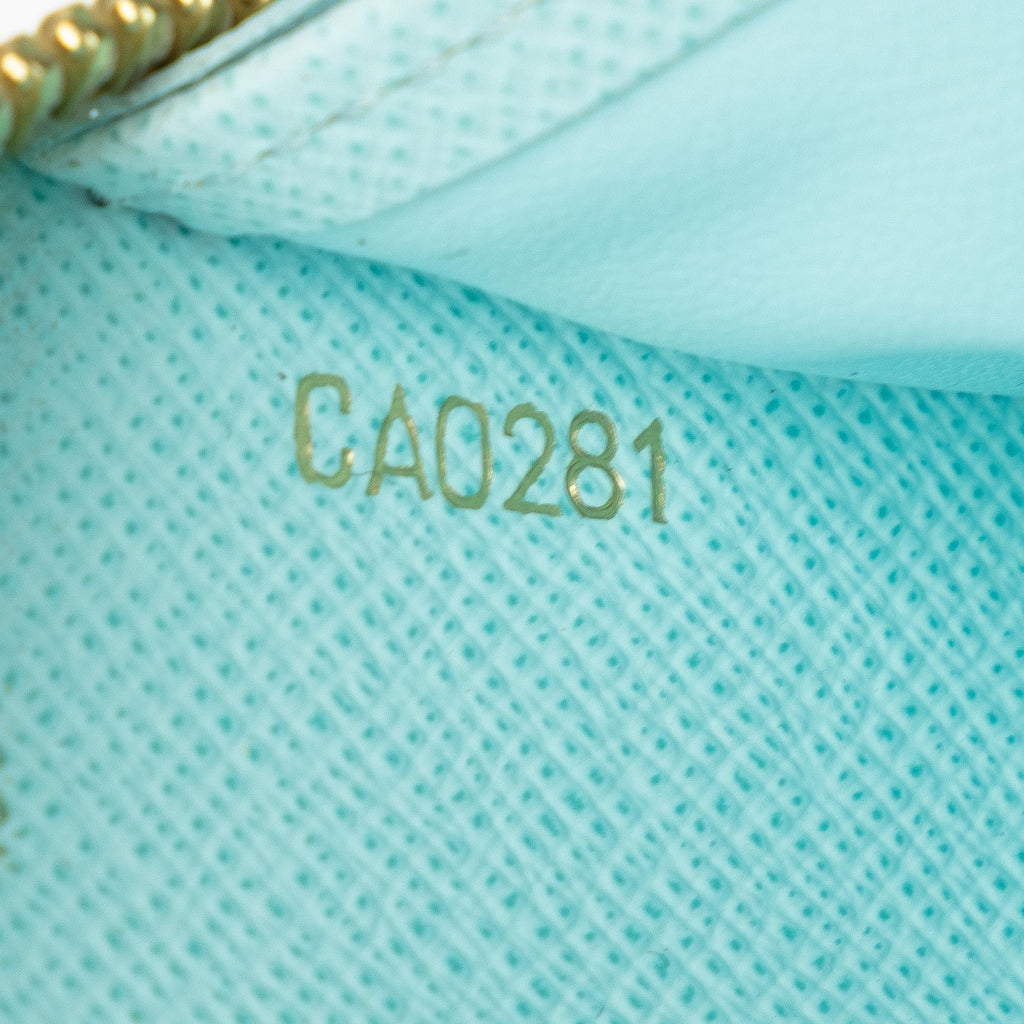 Louis Vuitton Monogram Giant By The Pool Zippy Wallet (SHG-9x2PUK)