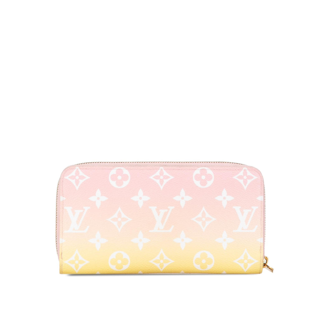 Louis Vuitton Monogram Giant By The Pool Zippy Wallet