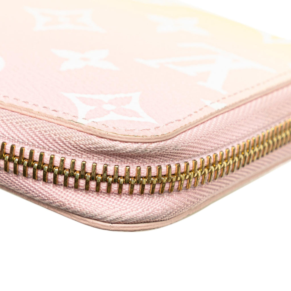 Louis Vuitton Monogram Giant By The Pool Zippy Wallet