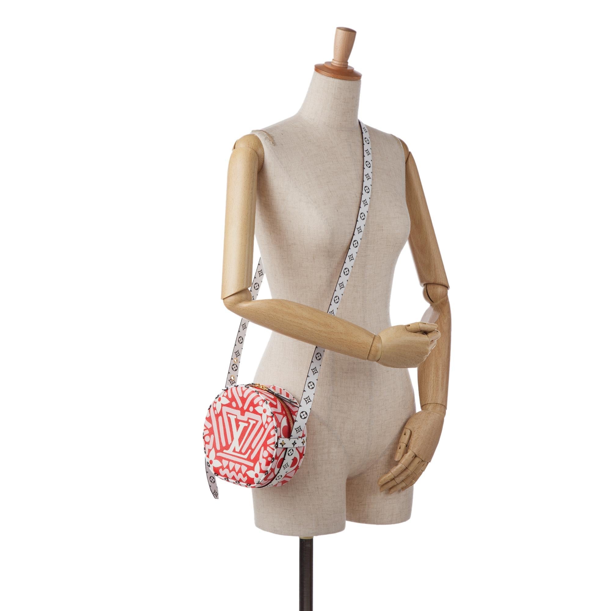 Louis Vuitton Monogram Giant Crafty Boite Chapeau Souple PM (SHG-9Fgiuv)