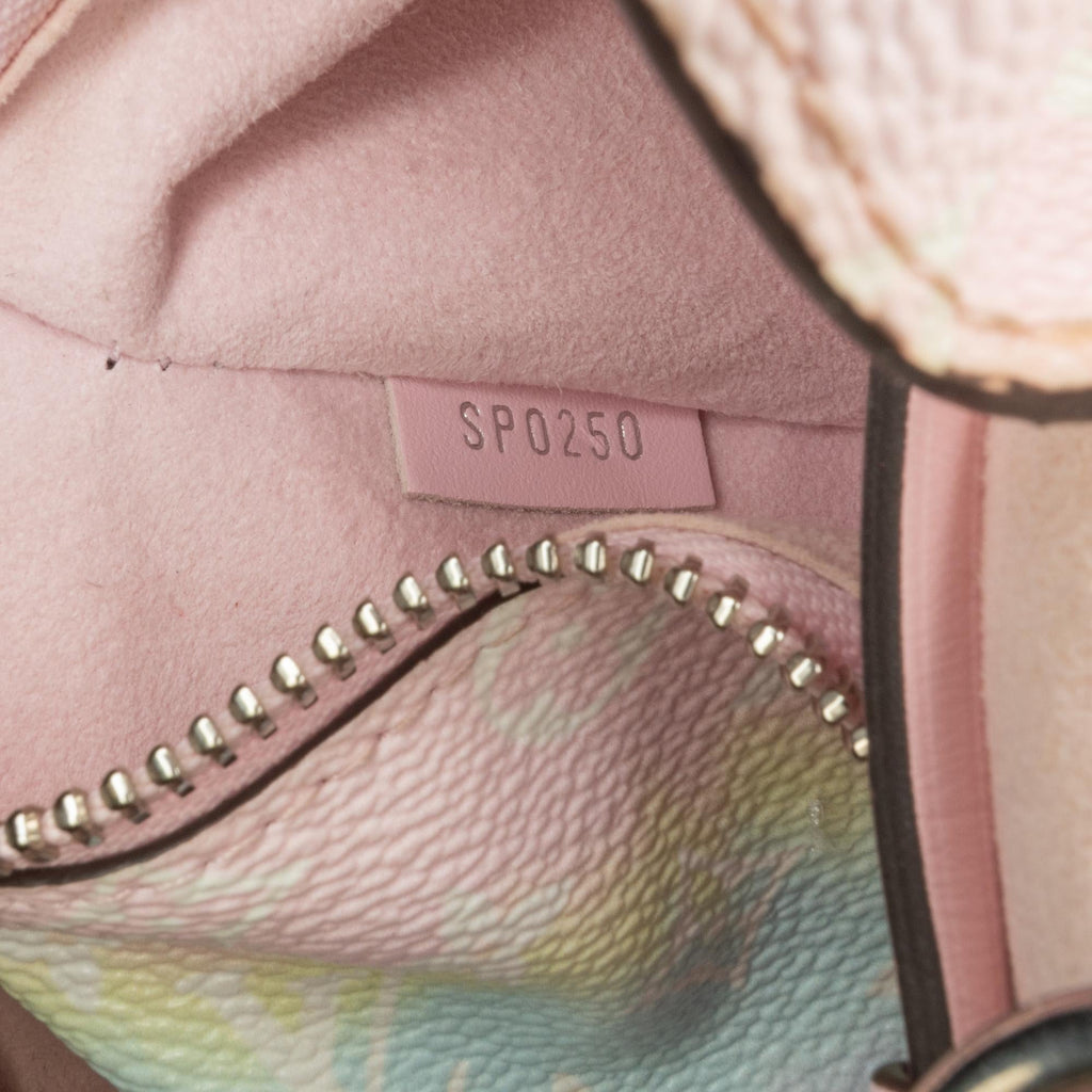 Louis Vuitton Monogram Giant Escale Pastel NeoNoe MM (SHG-Qtx7ld)