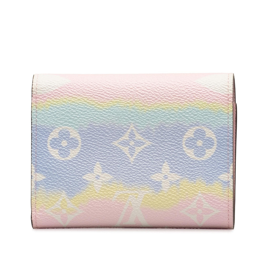 Louis Vuitton Monogram Giant Escale Victorine (SHG-KNvLmj)