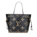 Louis Vuitton Monogram Giant Jungle Neverfull MM (SHG-4HIPD2)
