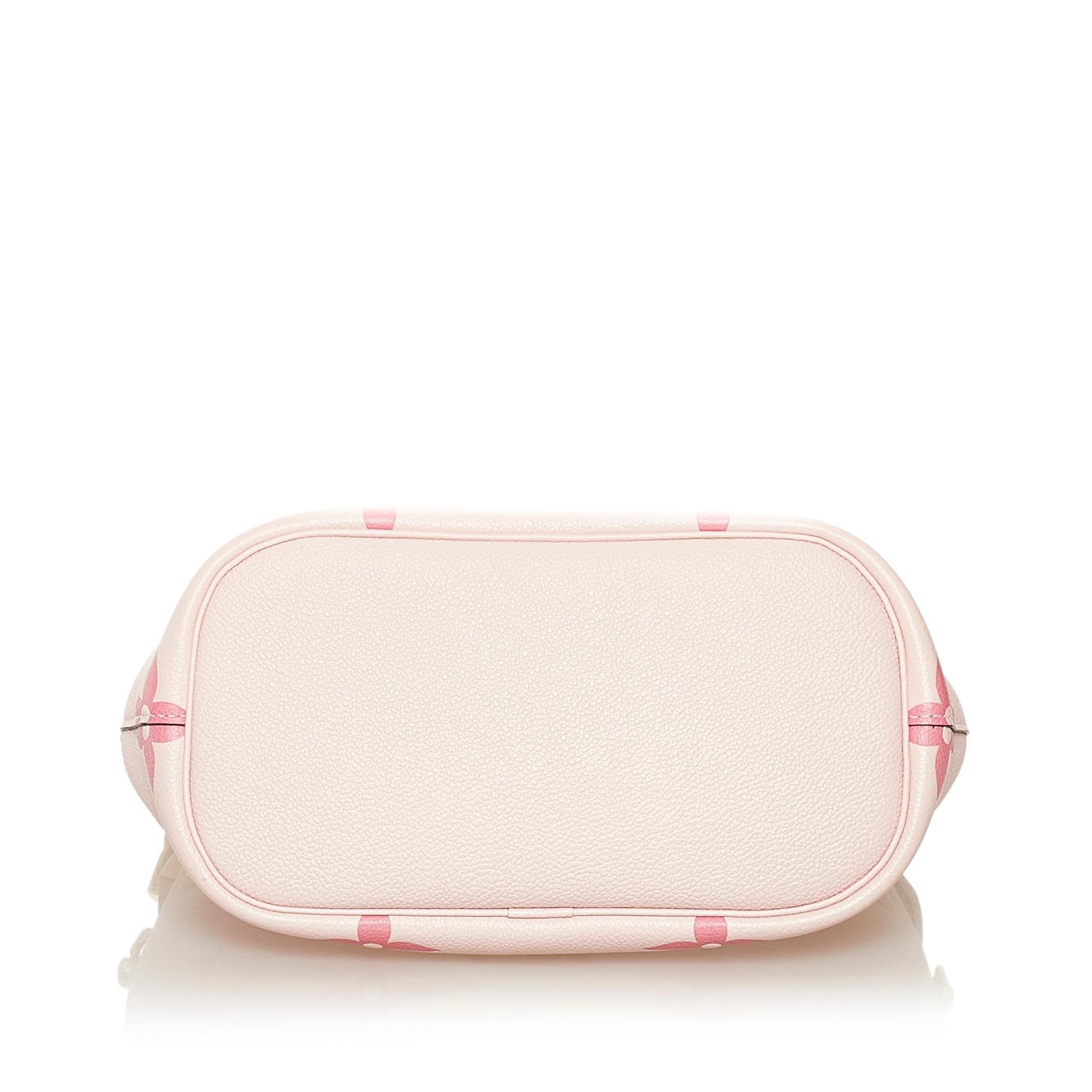 Louis Vuitton Monogram Giant Marshmallow By The Pool PM (SHG-36549)