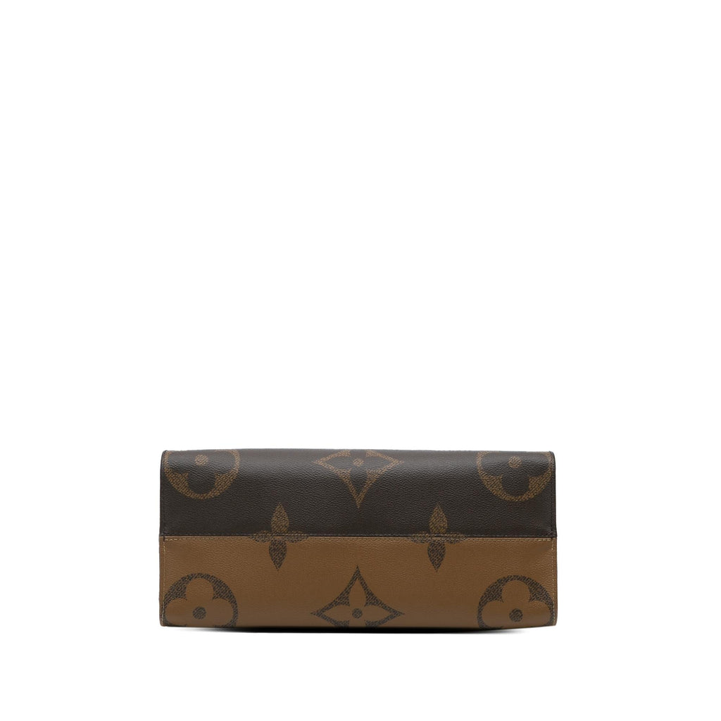 Louis Vuitton Monogram Giant OnTheGo MM