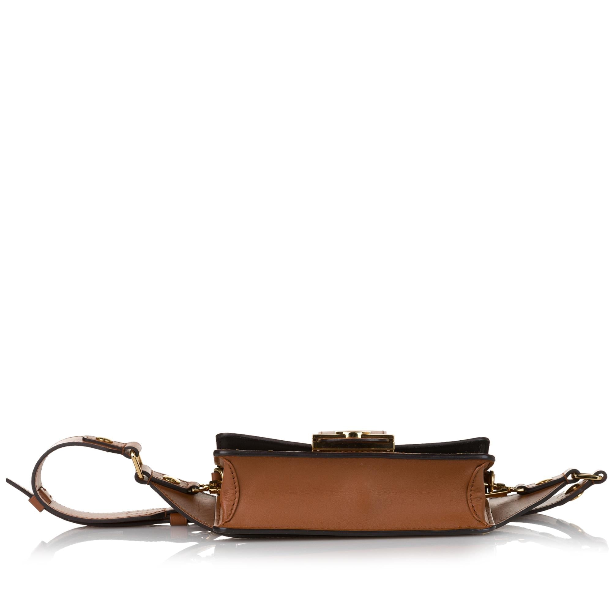 Louis Vuitton Monogram Giant Reverse Dauphine Bumbag (SHG-34448)