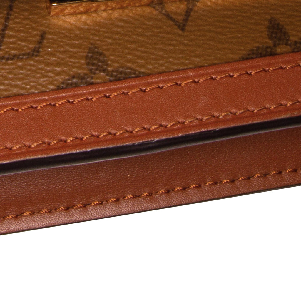 Louis Vuitton Monogram Giant Reverse Dauphine Bumbag (SHG-34448)