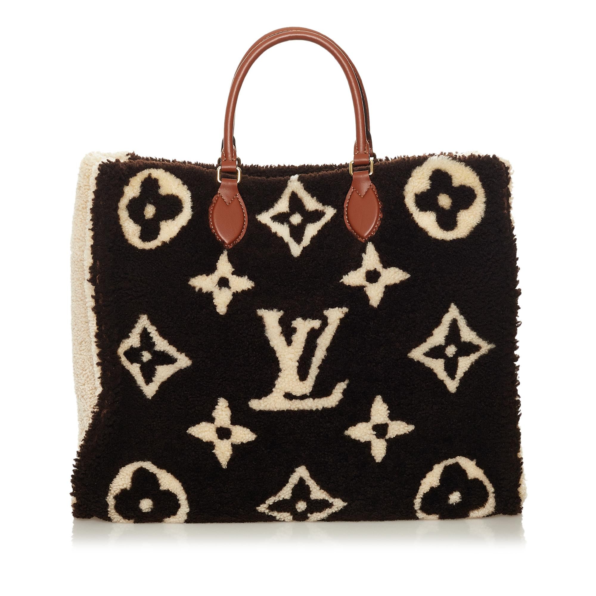Louis Vuitton Monogram Giant Shearling Teddy Onthego GM (SHG-37287)