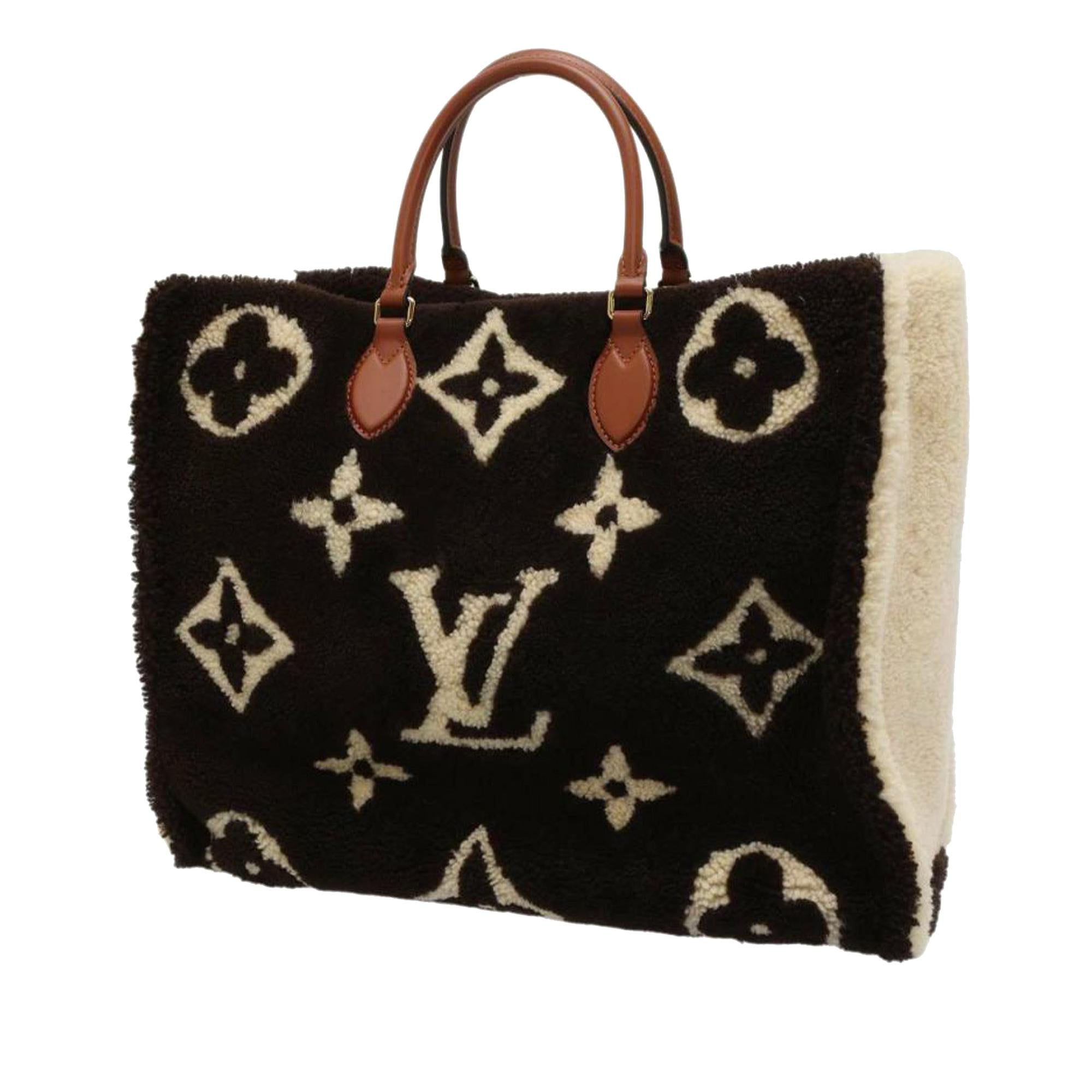 Louis Vuitton Monogram Giant Shearling Teddy Onthego GM (SHG-2cIPmB)