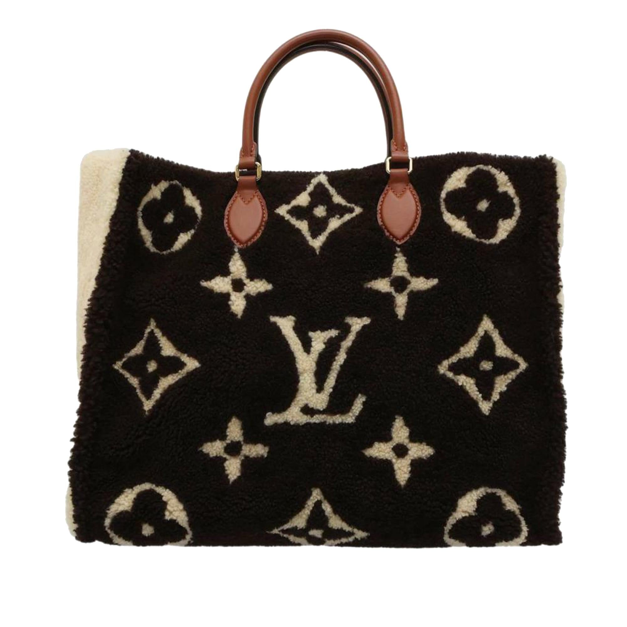 Louis Vuitton Monogram Giant Shearling Teddy Onthego GM (SHG-2cIPmB)