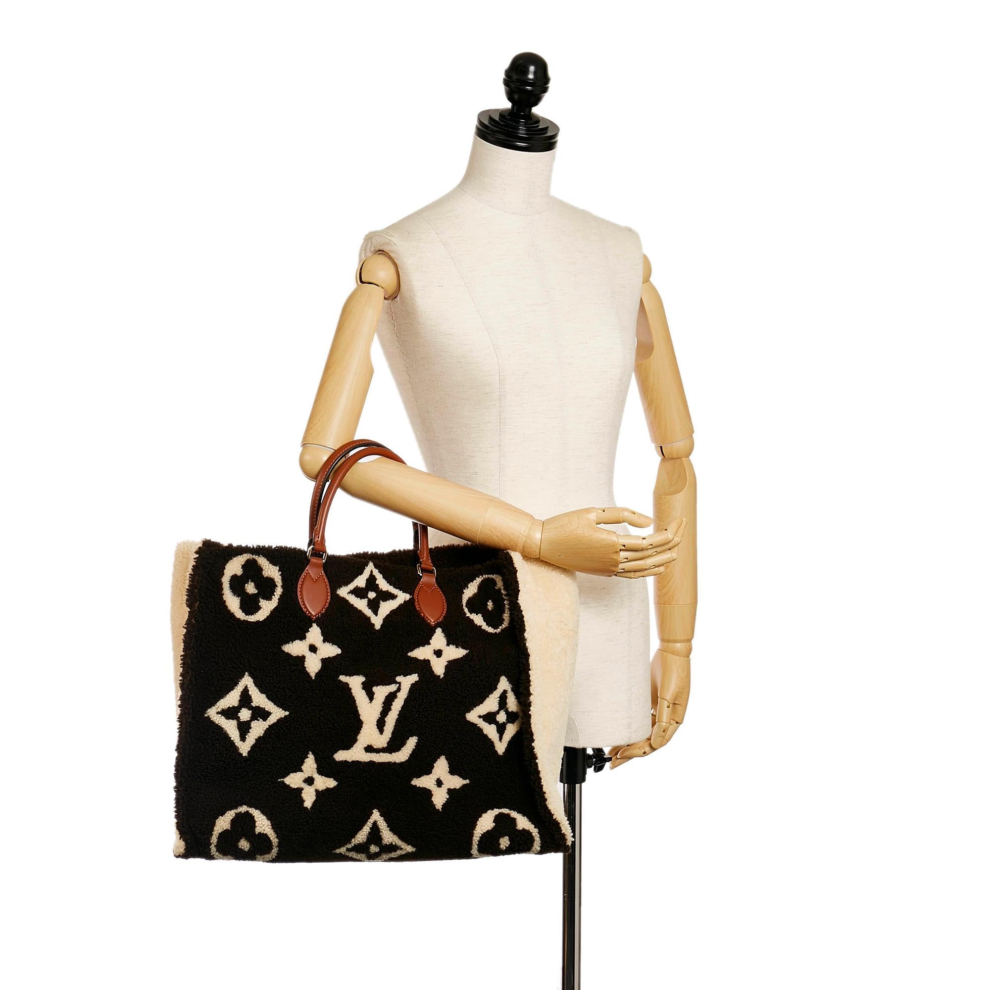 Louis Vuitton Monogram Giant Shearling Teddy Onthego GM
