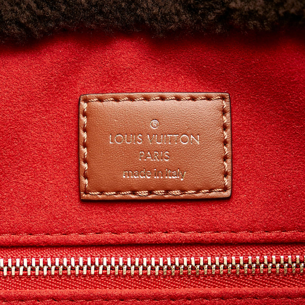 Louis Vuitton Monogram Giant Shearling Teddy Onthego GM