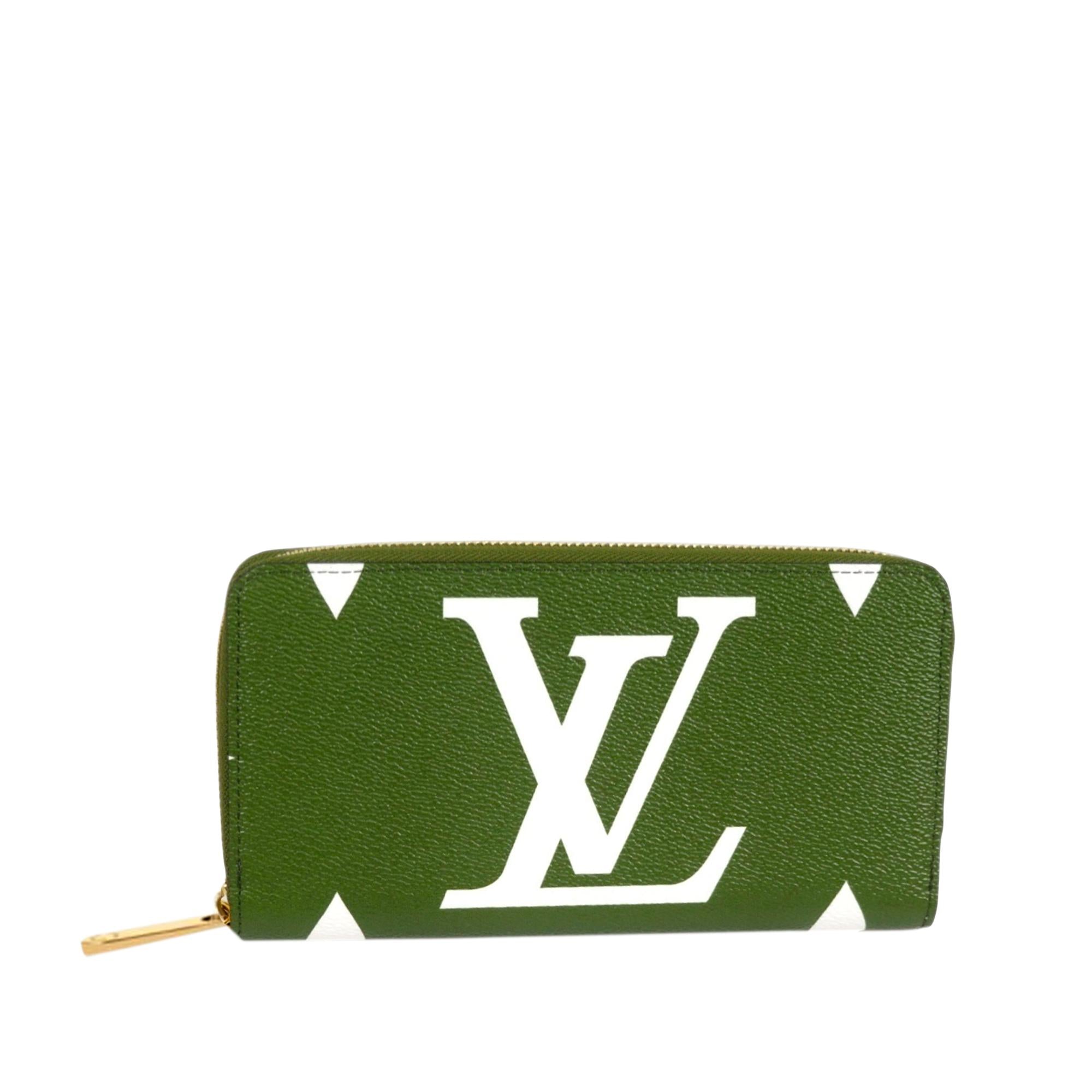 Louis Vuitton Monogram Giant Zippy Wallet (SHG-KCxW91)