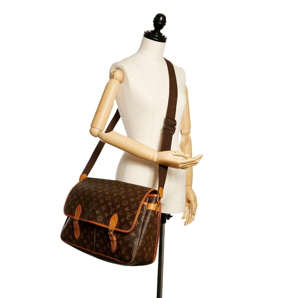 Louis Vuitton Monogram Gibeciere GM (SHG-28592)
