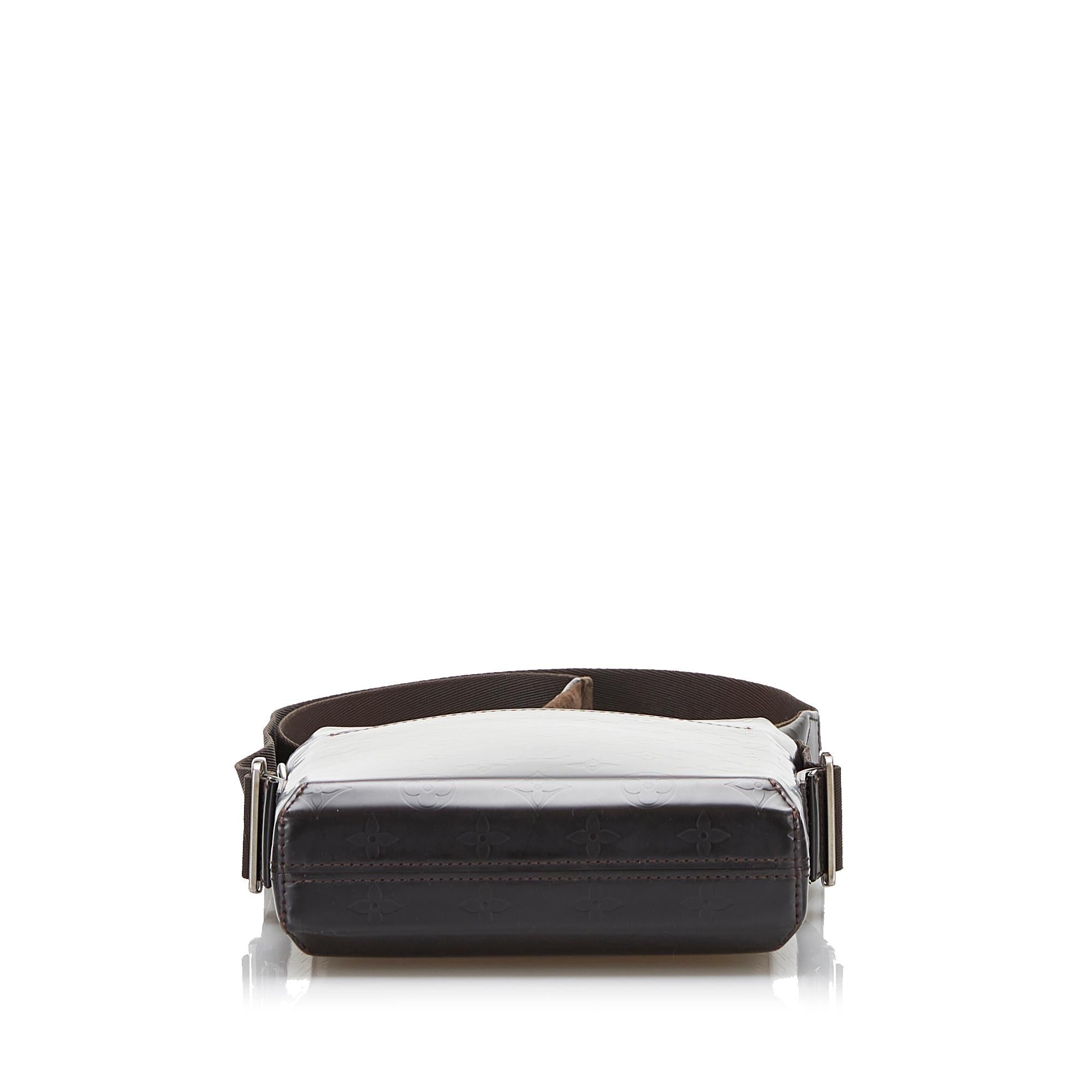 Louis Vuitton Monogram Glace Bobby (SHG-dBFHm0)