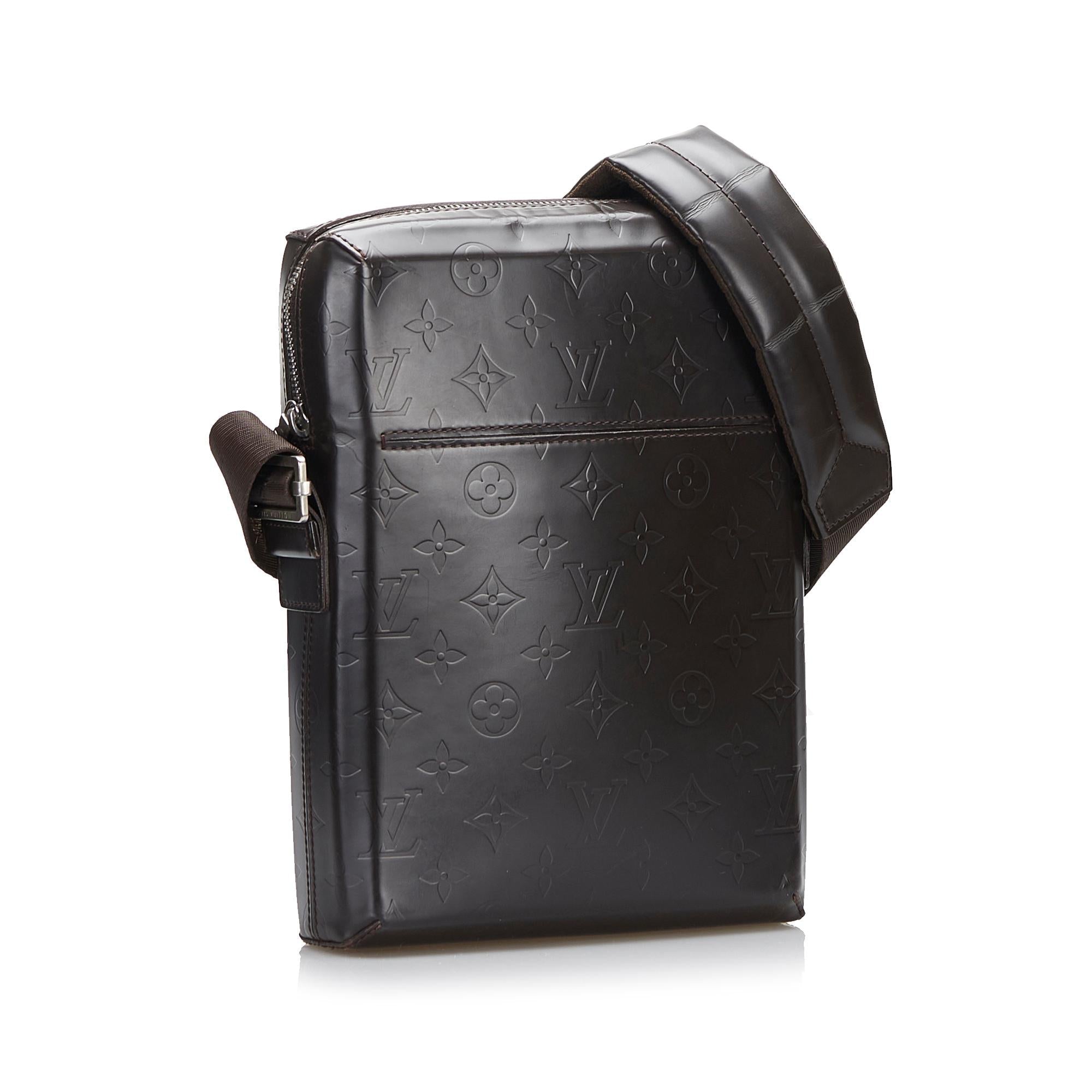 Louis Vuitton Monogram Glace Bobby (SHG-dBFHm0)
