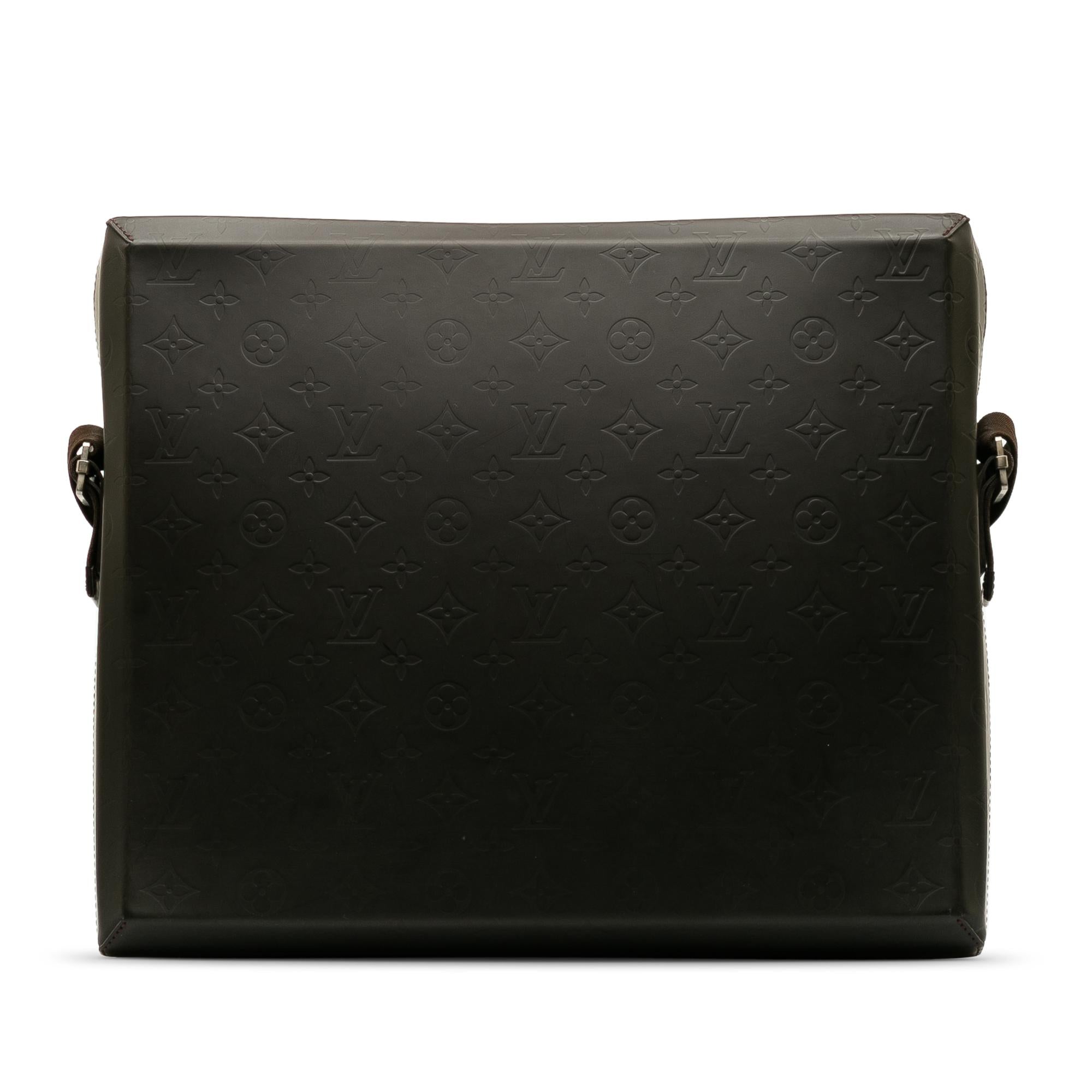 Louis Vuitton Monogram Glace Steve (SHG-BE5hGb)