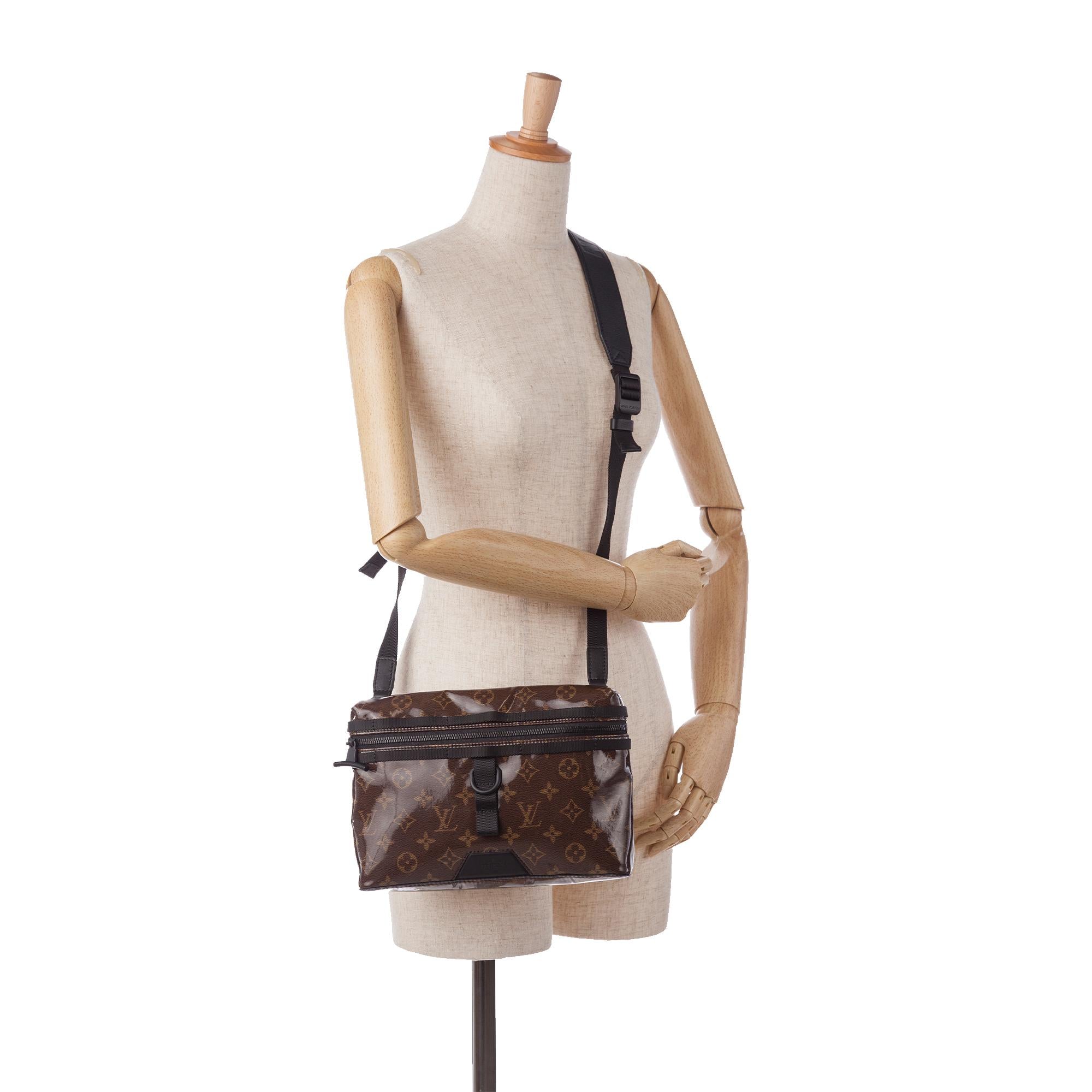 Louis Vuitton Monogram Glaze Messenger PM (SHG-37006)