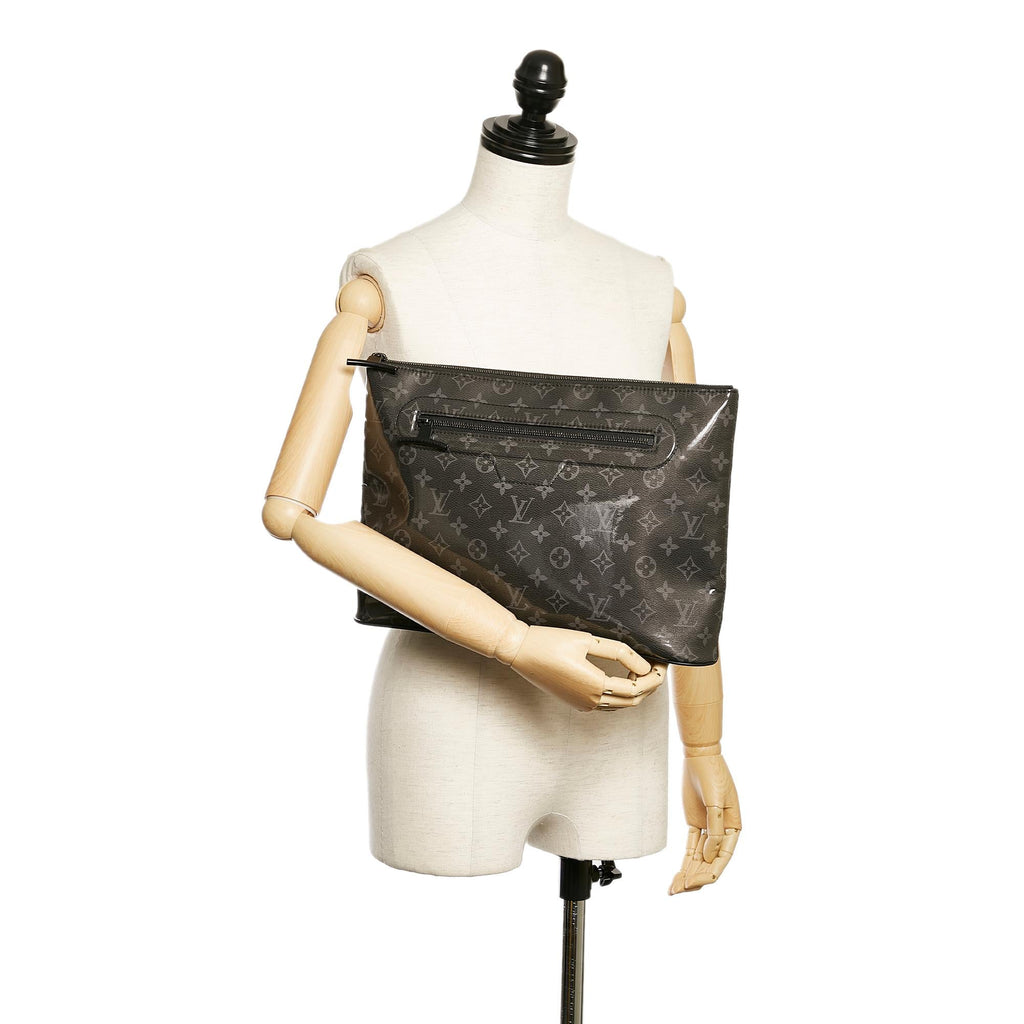 Louis Vuitton Monogram Glaze Pochette Cosmos (SHG-29820)