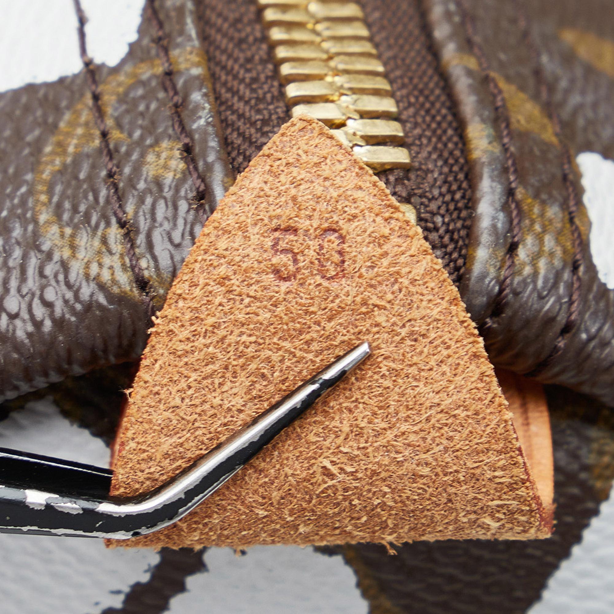 Louis Vuitton Monogram Graffiti Keepall 50 (SHG-PDztEU)