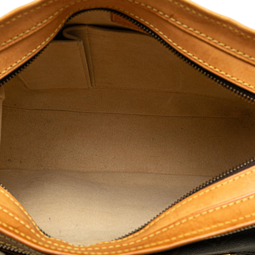 Louis Vuitton Monogram Hudson GM (SHG-GVz6cL)