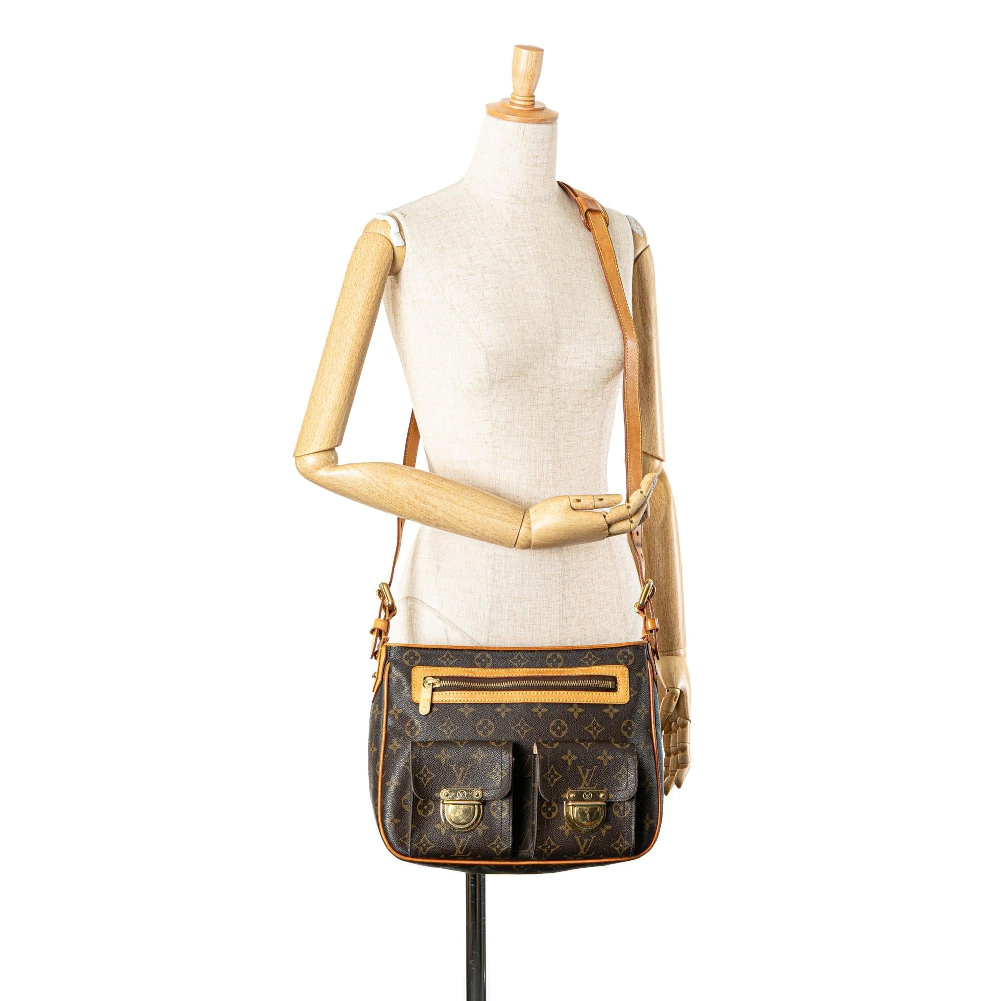 Louis Vuitton Monogram Hudson GM