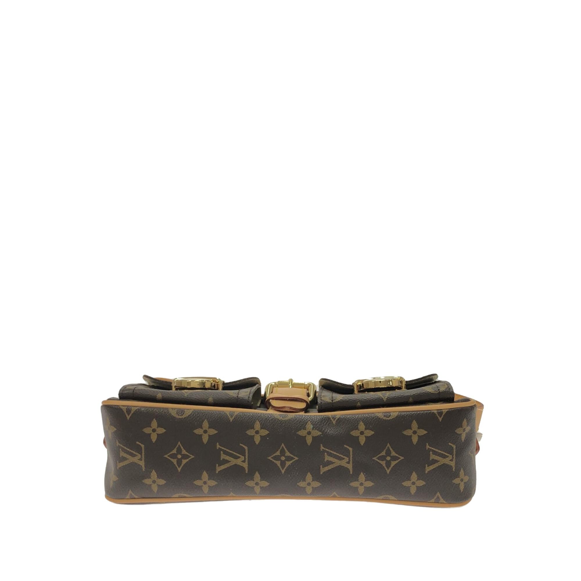 Louis Vuitton Monogram Hudson PM (SHG-MUTjIM)