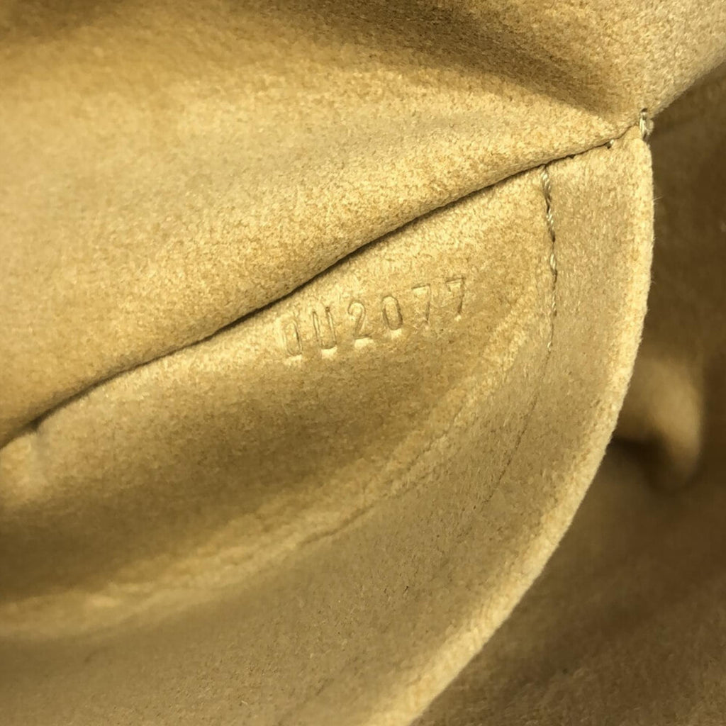 Louis Vuitton Monogram Hudson PM (SHG-MUTjIM)