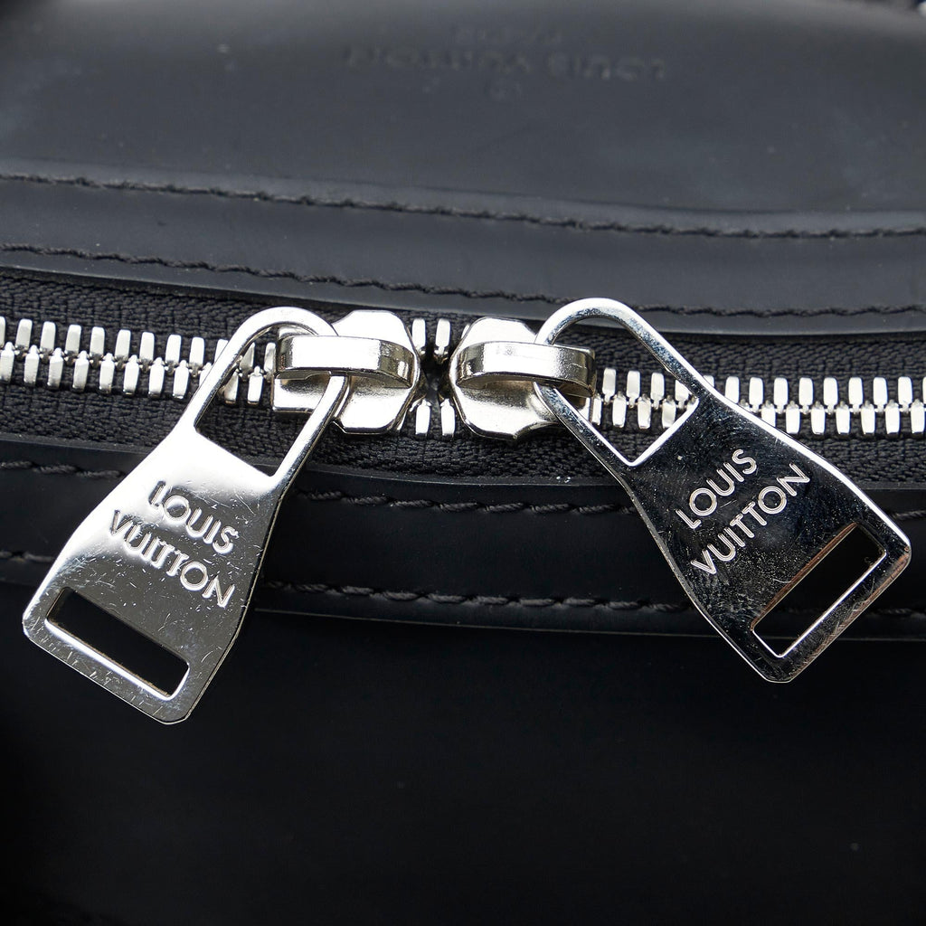 Louis Vuitton Monogram Illusion Explorer Tote (SHG-yK2cw7)