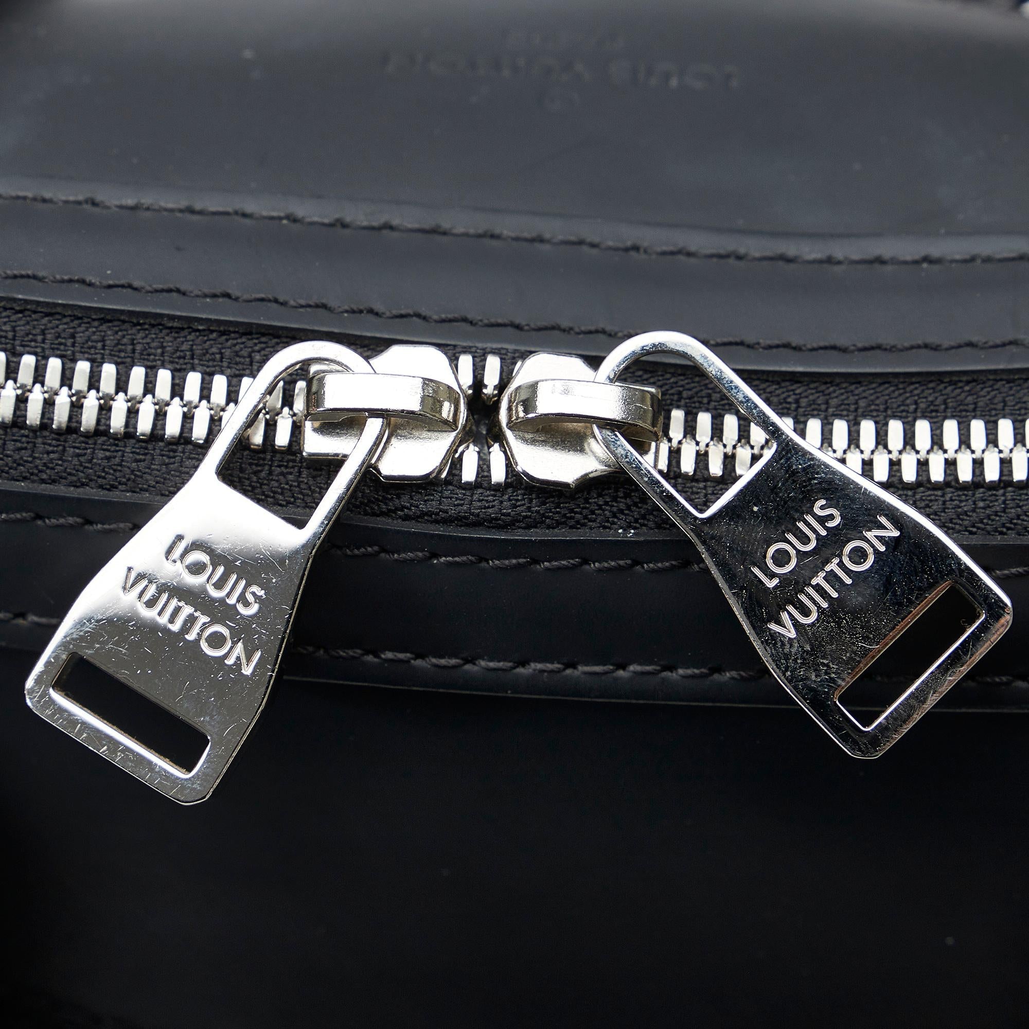 Louis Vuitton Monogram Illusion Explorer Tote (SHG-yK2cw7)