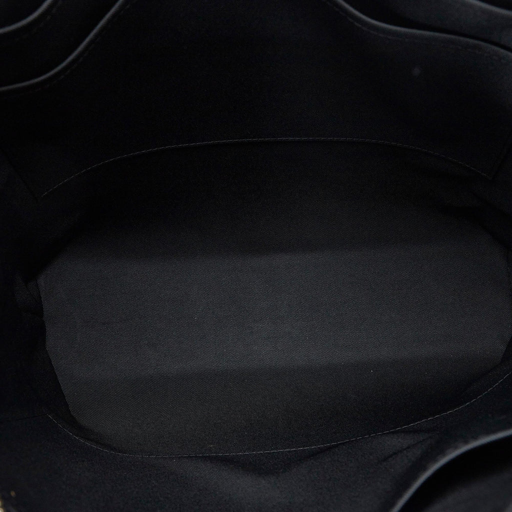 Louis Vuitton Monogram Illusion Explorer Tote (SHG-yK2cw7)