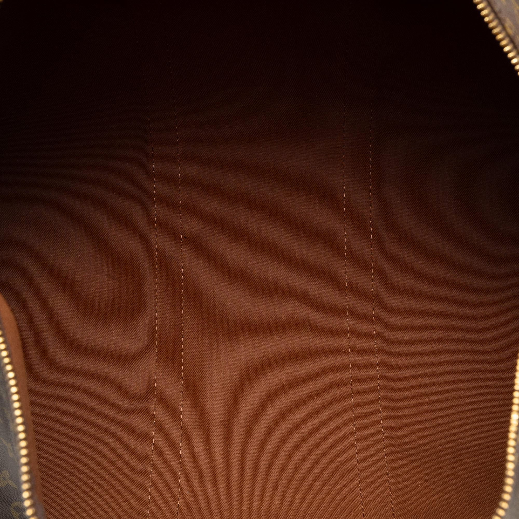 Louis Vuitton Monogram Keepall 50 (SHG-udfnWJ)