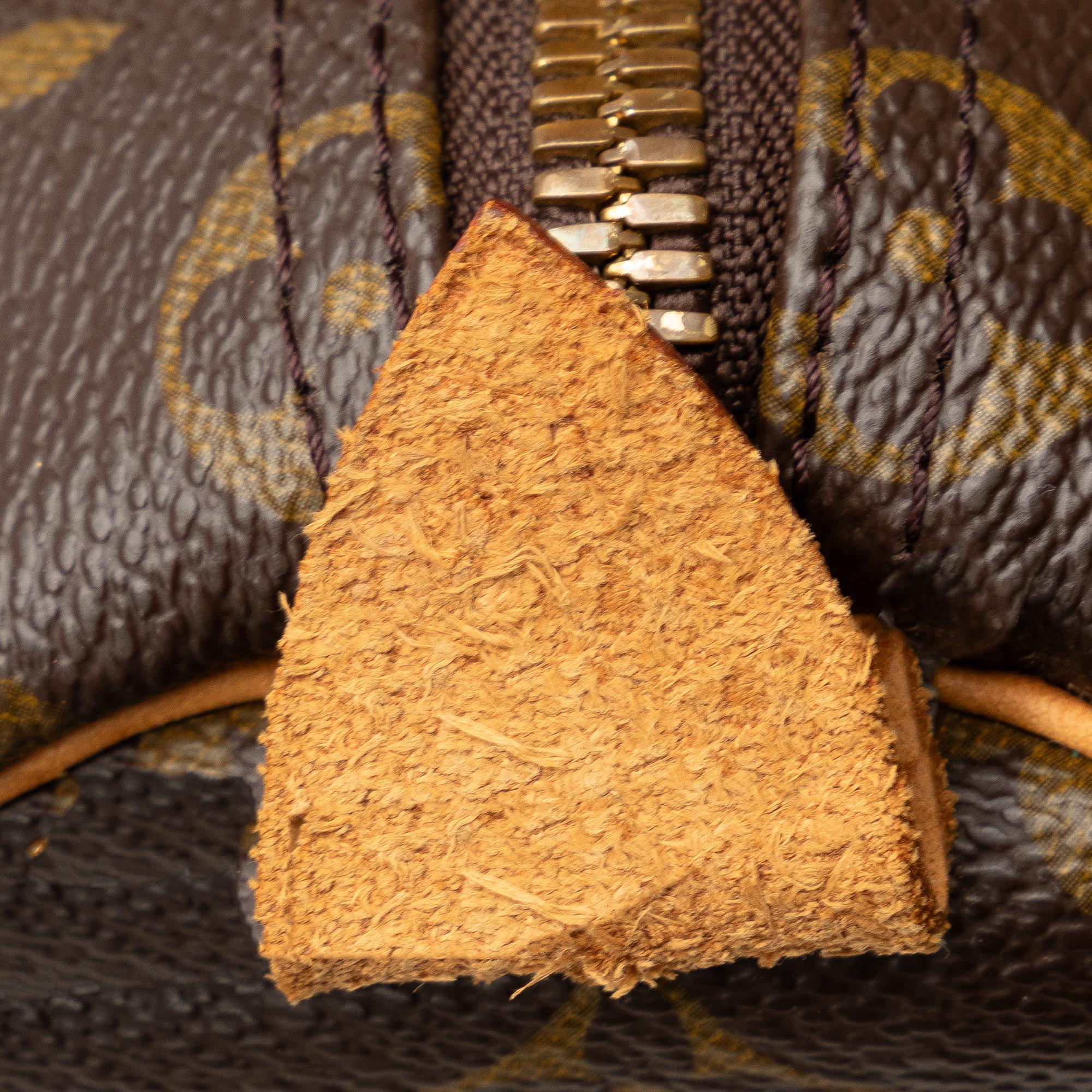 Louis Vuitton Monogram Keepall 50 (SHG-FJRVZt)