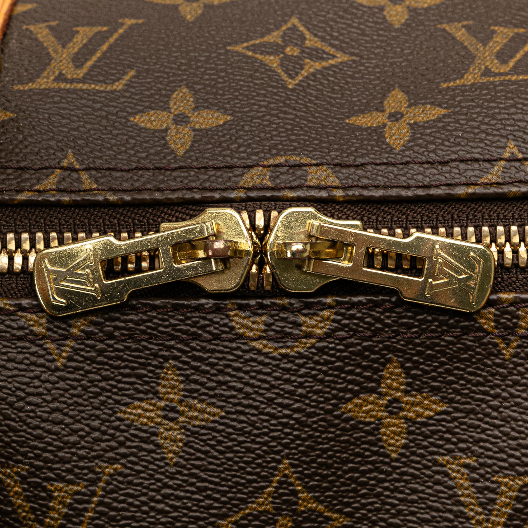 Louis Vuitton Monogram Keepall 50 (SHG-OMzAhA)