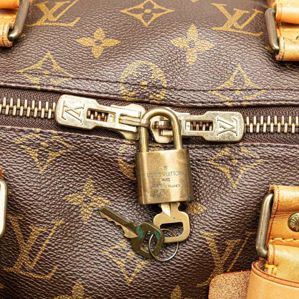 Louis Vuitton Monogram Keepall 50 (SHG-iGdnhN)