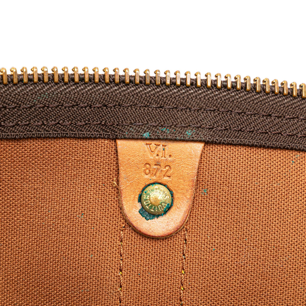 Louis Vuitton Monogram Keepall 50 (SHG-QgAigr)