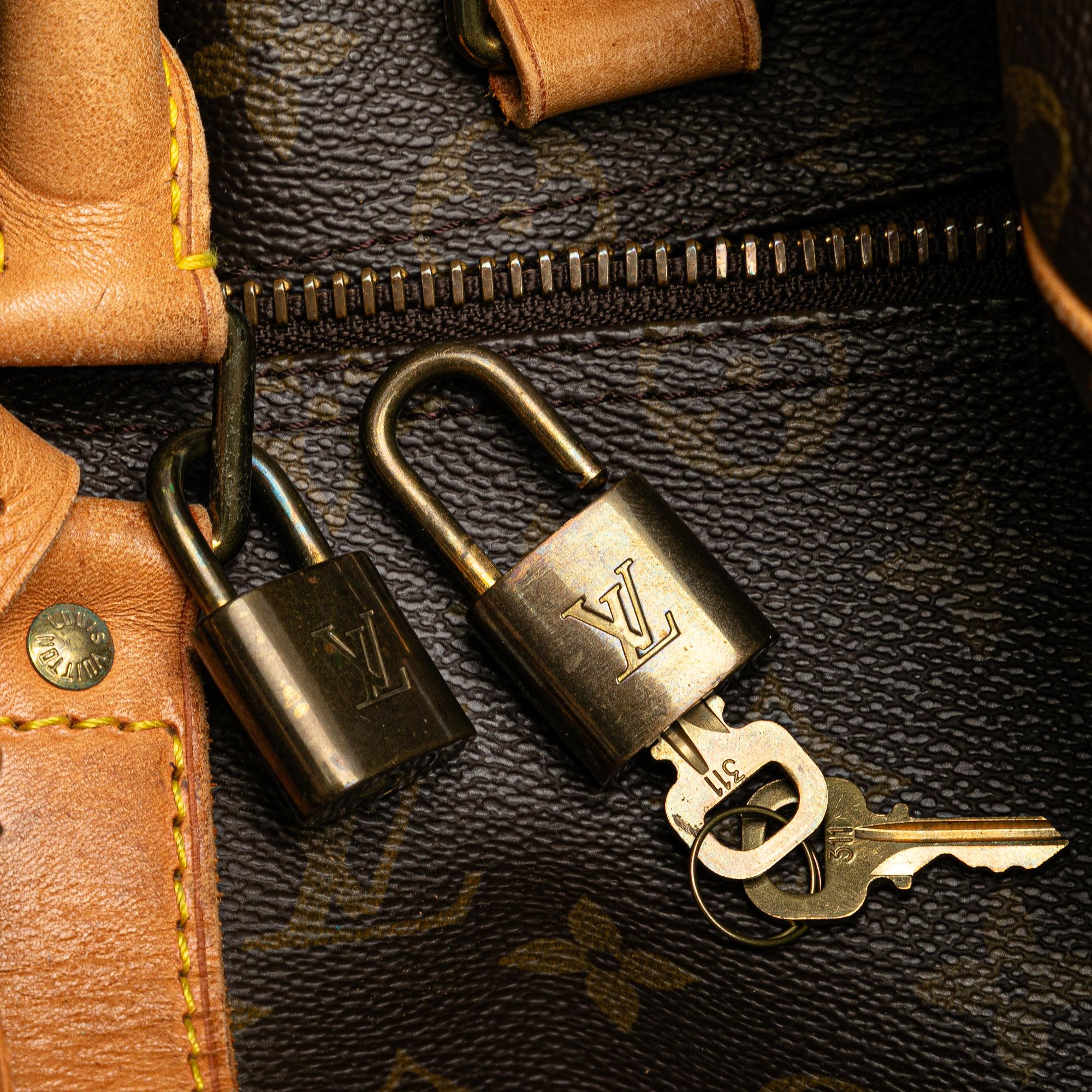 Louis Vuitton Monogram Keepall 50 (SHG-Uw7Ane)