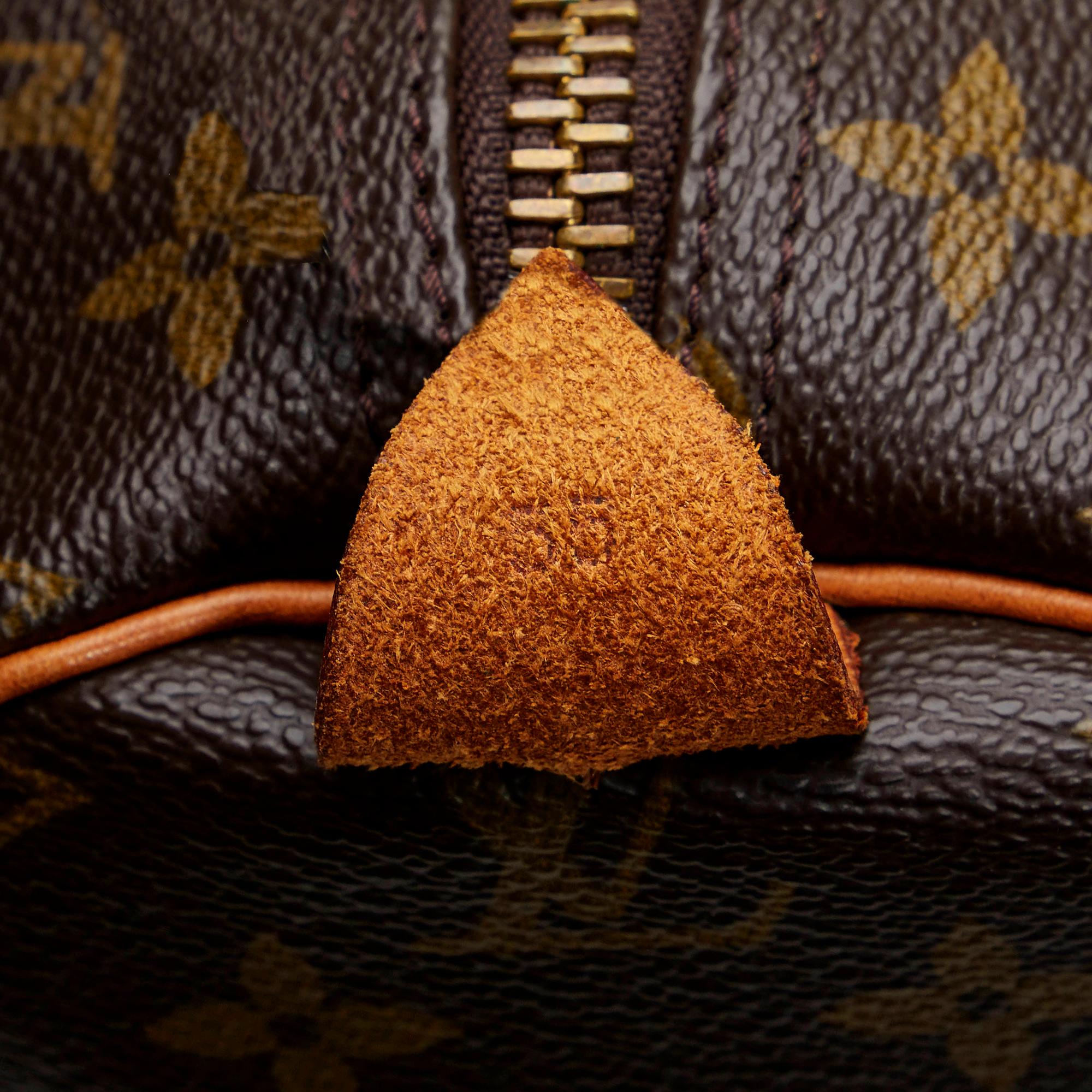 Louis Vuitton Monogram Keepall 55 (SHG-VNs5zc)