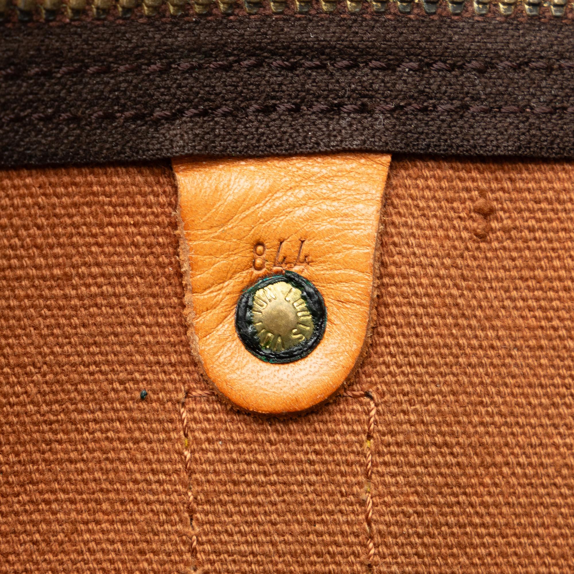 Louis Vuitton Monogram Keepall 55 (SHG-LDMQkq)