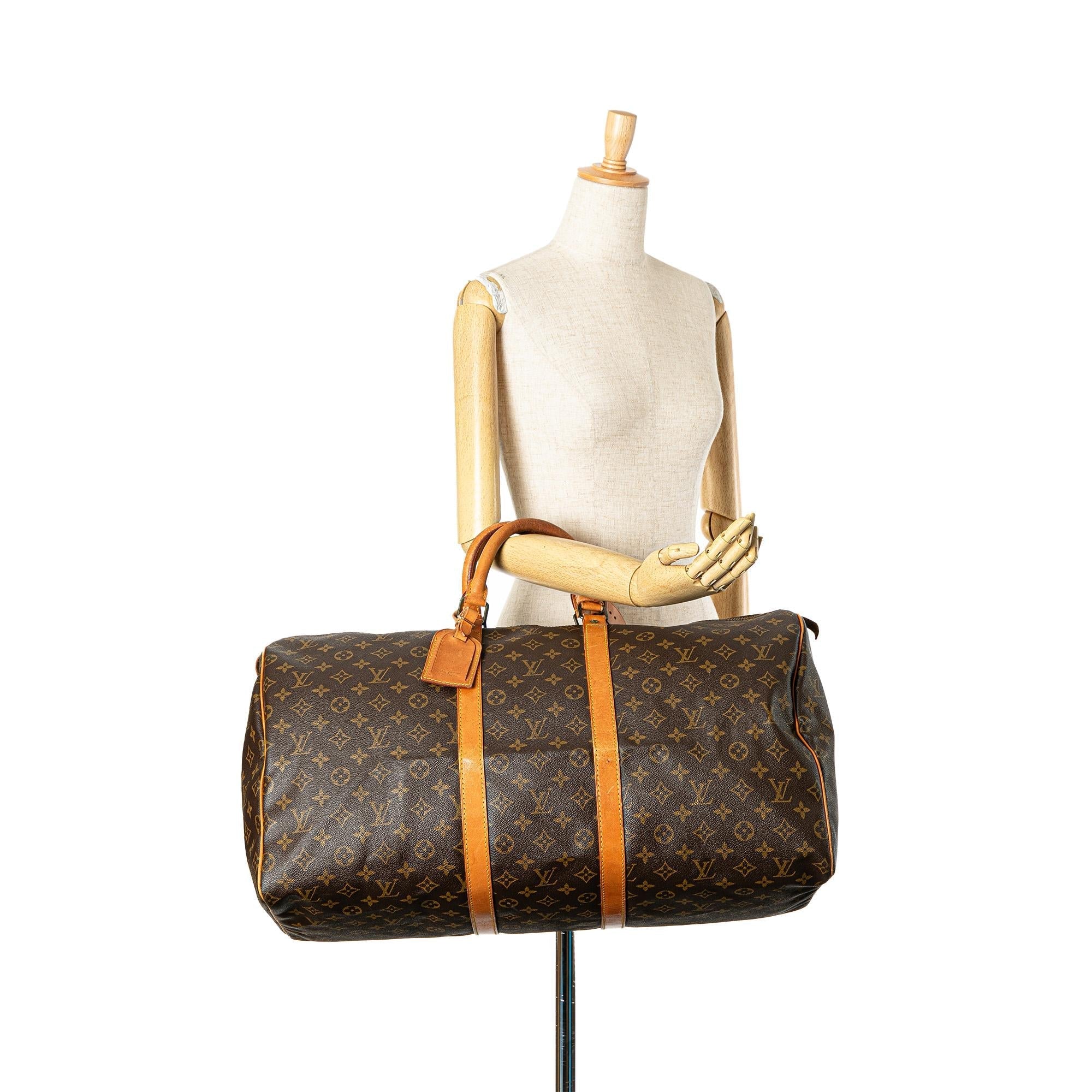 Louis Vuitton Monogram Keepall 55 (SHG-PU3gjf)