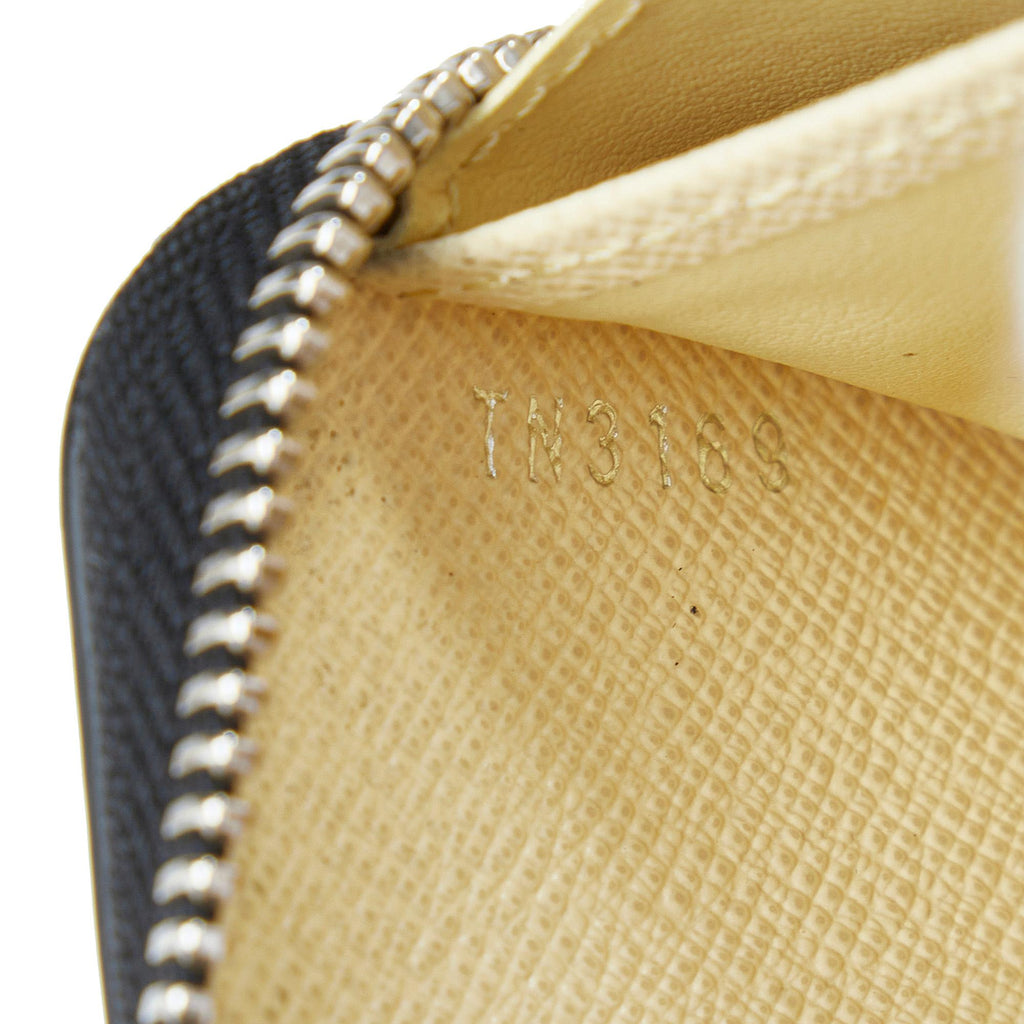 Louis Vuitton Monogram LV Pop Zippy Wallet (SHG-uvfqtV)