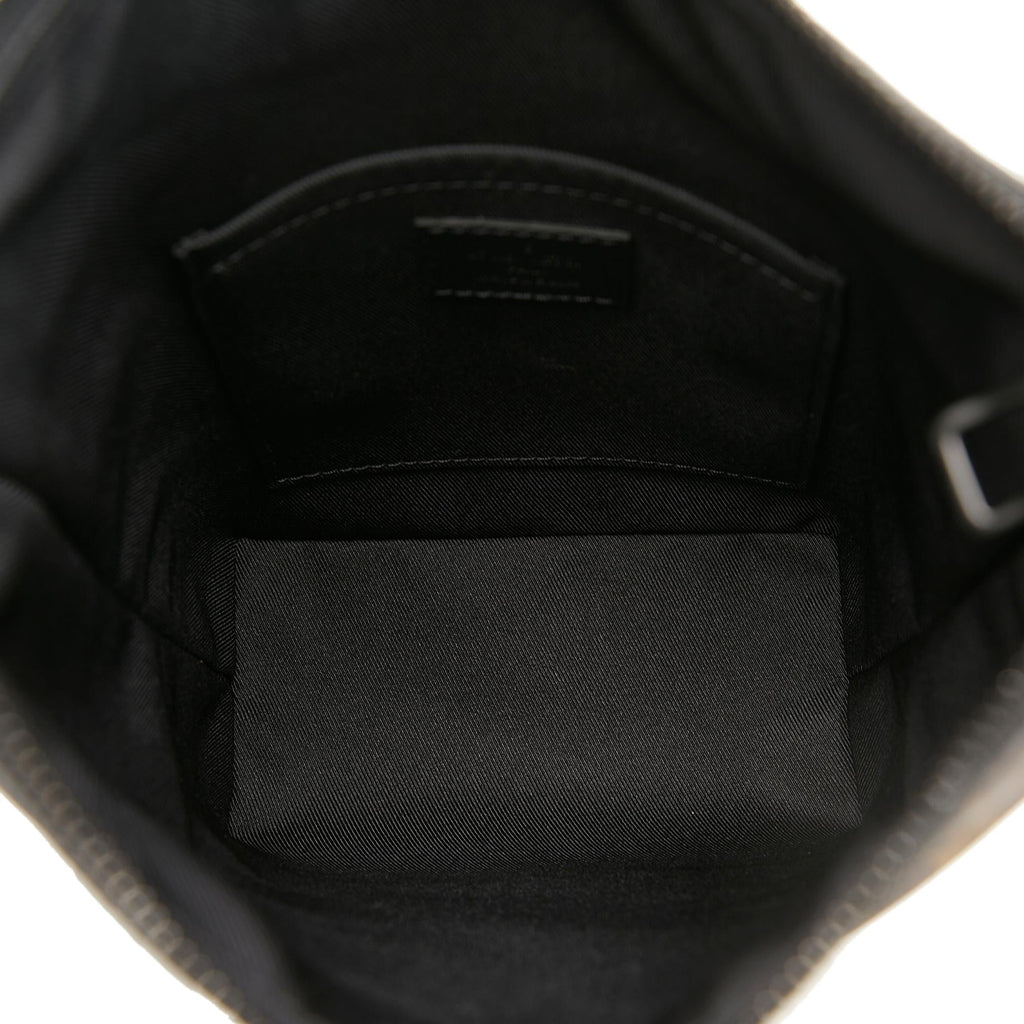Louis Vuitton Monogram LV Rubber Cruiser (SHG-Z46pHi)
