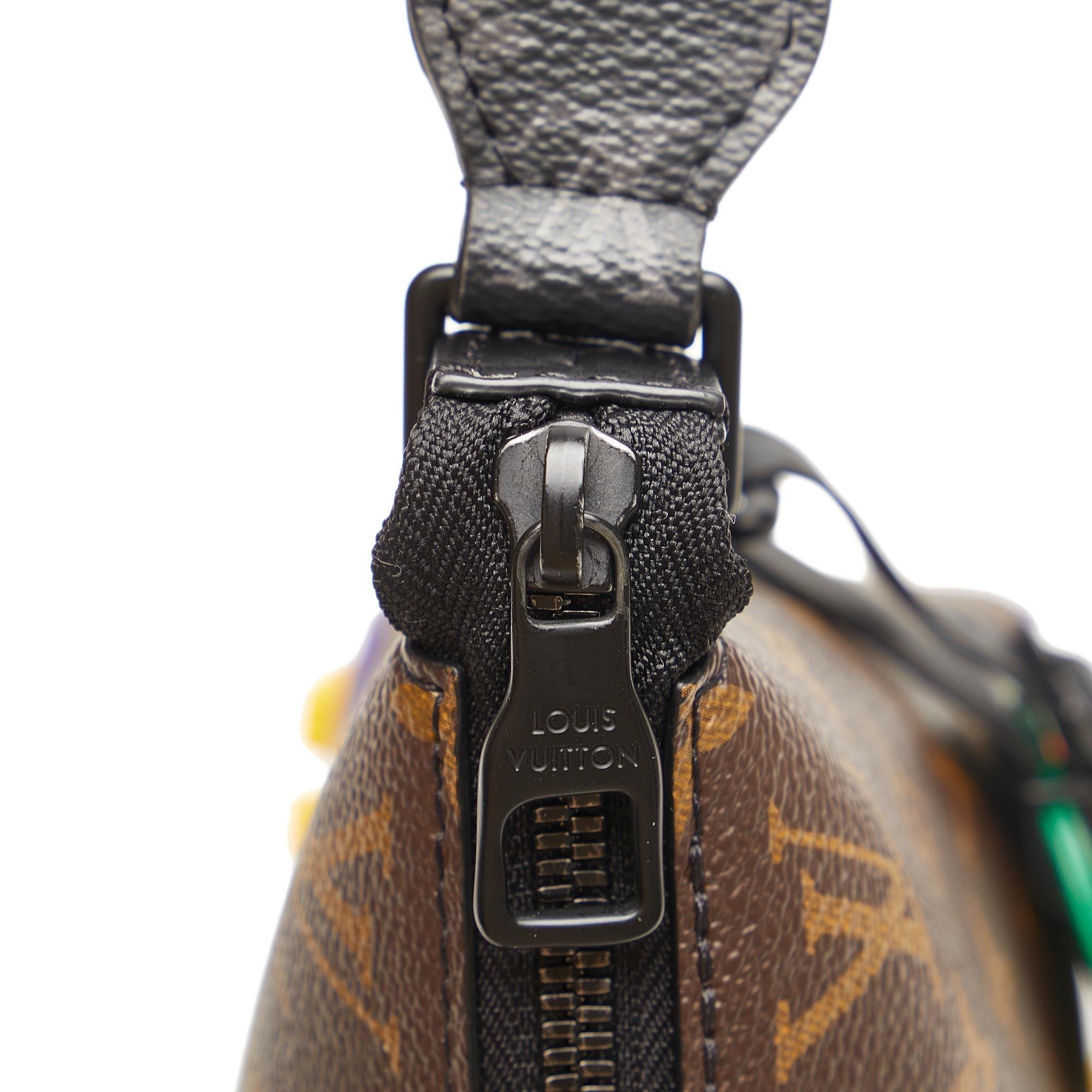 Louis Vuitton Monogram LV Rubber Cruiser (SHG-OGaQ88)