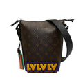 Louis Vuitton Monogram LV Rubber Cruiser (SHG-OGaQ88)