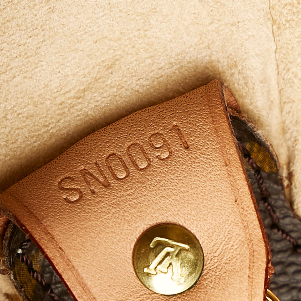 Louis Vuitton Monogram Looping GM (SHG-zHwirg)