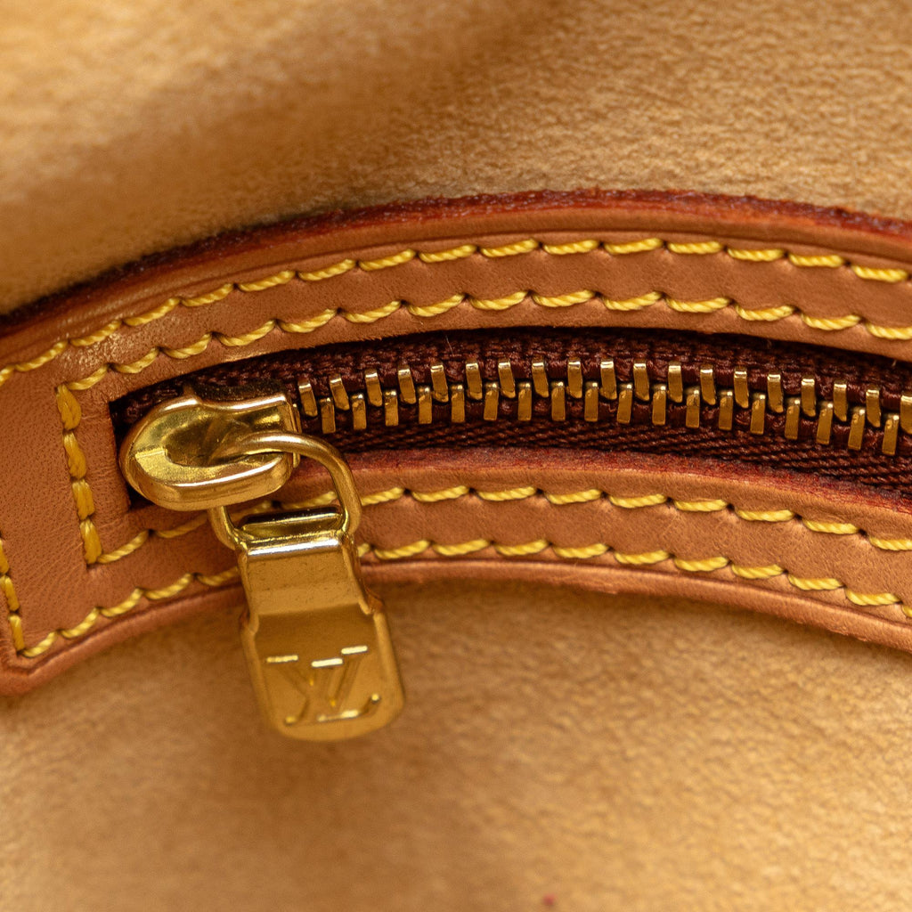 Louis Vuitton Monogram Looping GM (SHG-7Z7aos)