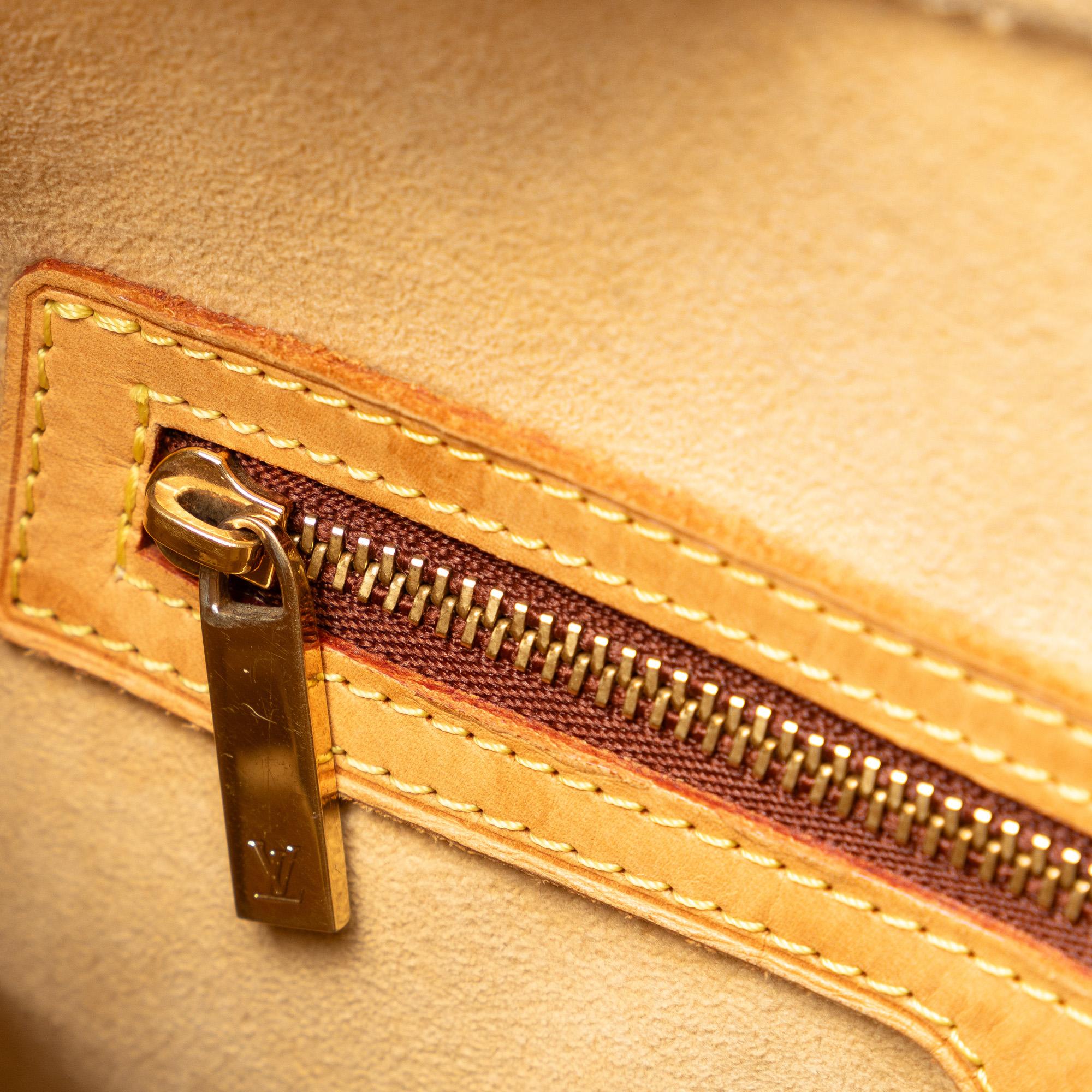 Louis Vuitton Monogram Looping GM (SHG-IFRF4T)