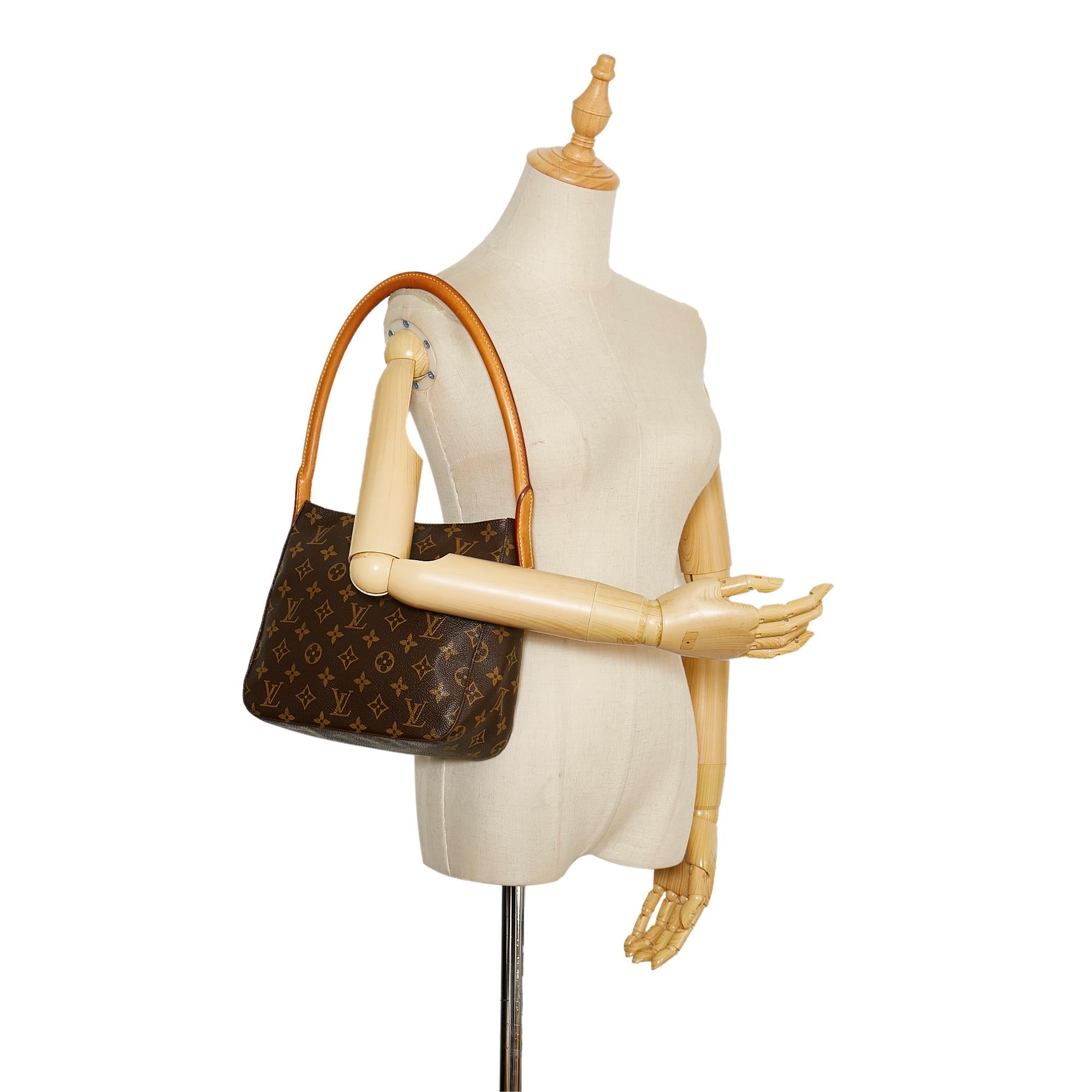 Louis Vuitton Monogram Looping MM (SHG-35540)
